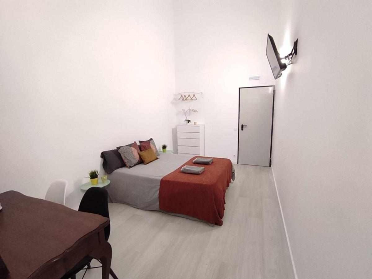 Hotel Urban Basic L'Hospitalet de Llobregat