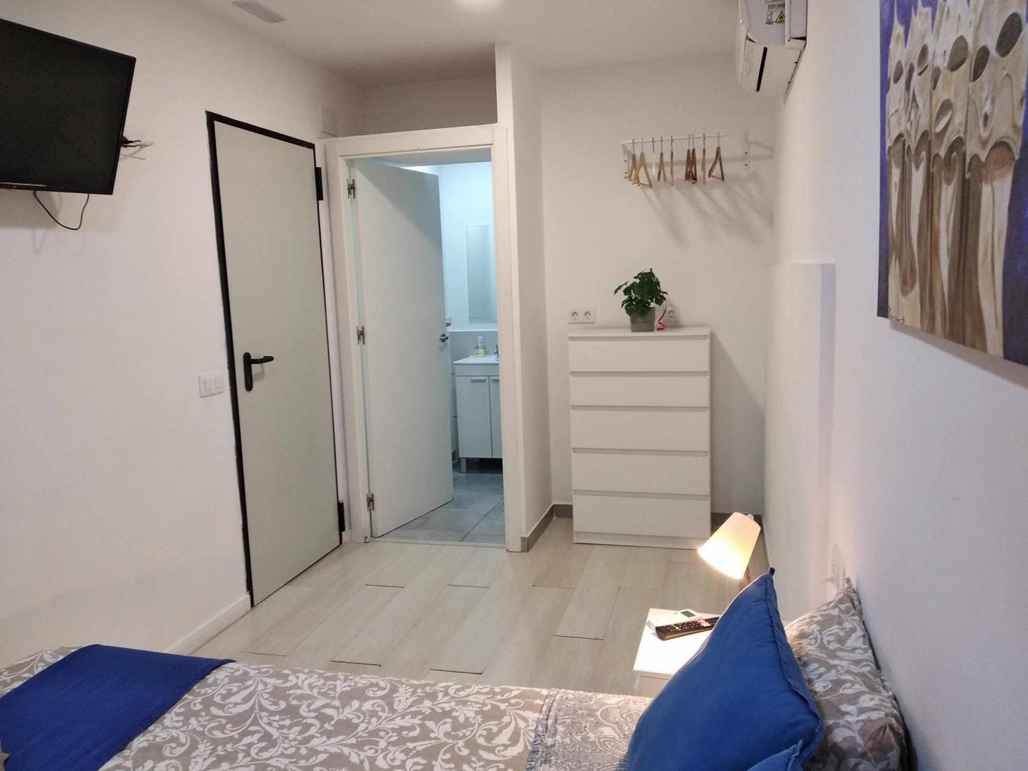 Urban Basic Hotel *